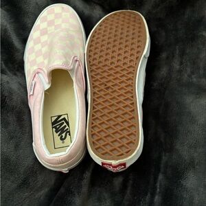 Pink checkered vans. Worn once. Excellent condition. Size 9